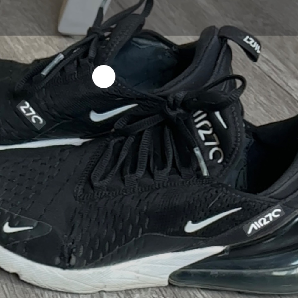Nike Air Max 270 Women Size 9